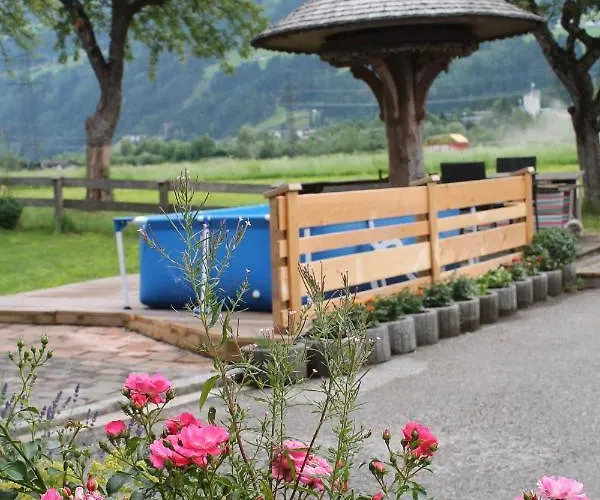 Uhlerhof Apartamento *